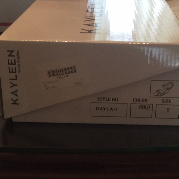 Elegant Footwear Never Worn Dayla Wedge Sandals - Picture 5 of 6